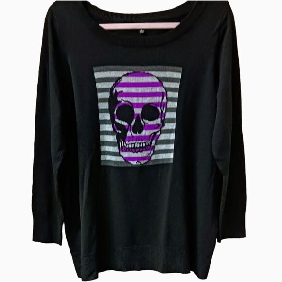 TORRID Plus Size  Striped SKULL PULLOVER SWEATER 1X - Picture 2 of 12